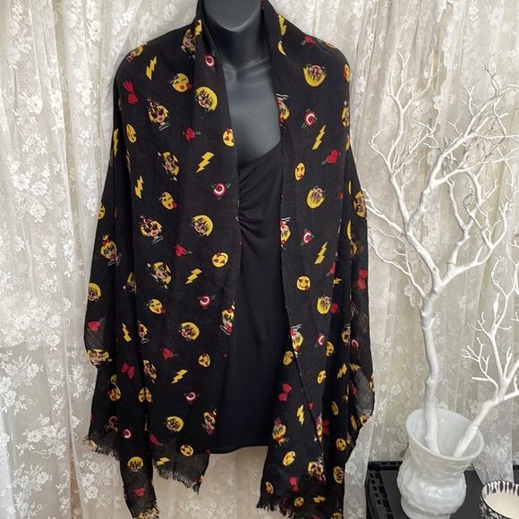 Betsy Johnson Black  & Yellow Fun Soft Linen Emoji Scarf with Bows, Smiles &Love - Picture 7 of 7
